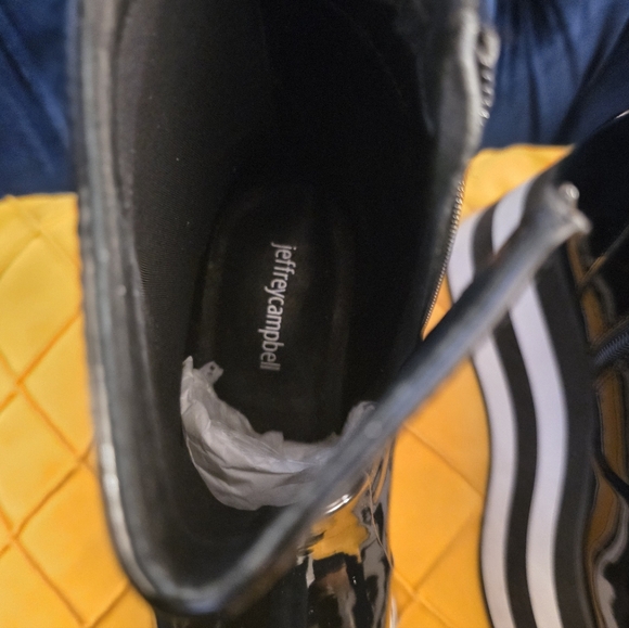 NWOT JEFFREY CAMPBELL Patent Platform Boots Size 8M - Picture 10 of 12